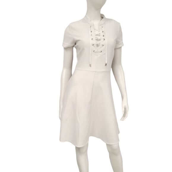 Modcloth Closet London White Lace Up Dress Womens size 6 - Picture 2 of 7